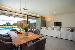 Aethrion Luxury Villas & Suites