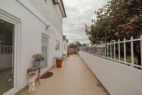 Porto Window Terrace House by Vacationy