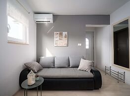 Beautiful Apartment With Parking Space