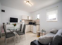 Beautiful Apartment With Parking Space