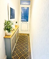 Convenient Home - Sleeps 6 - Parking - Garden