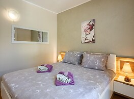 Premium Apartment With Patio