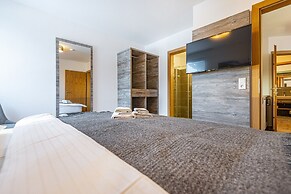 Apartment in Salzburg Near Schlossalmbahn I