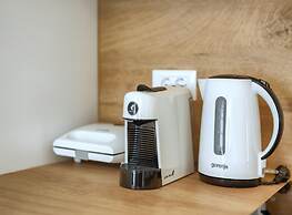 Modern Apartment With Open-air Parking