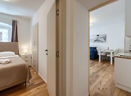 Modern Apartment With Open-air Parking