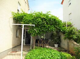 Spacious Novi Vinodolski Apartments With Terrace and Shared Pool