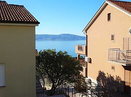 Spacious Novi Vinodolski Apartments With Terrace and Shared Pool