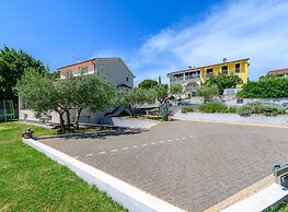 Villa Elisa With View