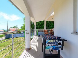 Villa Elisa With View