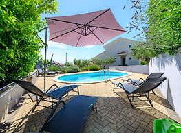 Villa Elisa With View