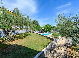 Villa Elisa With View