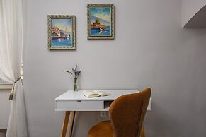 Modern Apartment in City Center