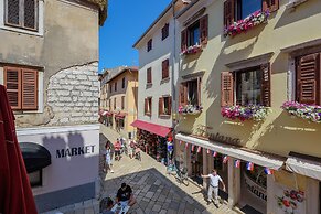 Modern Apartment in City Center