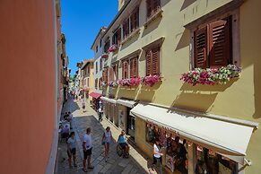 Modern Apartment in City Center