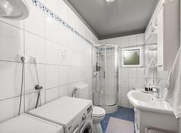 Premium Apartment With Patio