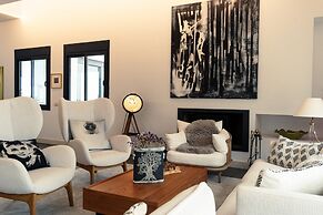 Lavish Villa With Private Pool