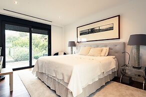 Lavish Villa With Private Pool