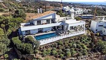 Lavish Villa With Private Pool