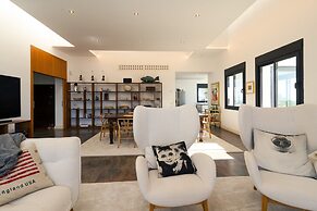 Lavish Villa With Private Pool