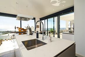 Lavish Villa With Private Pool