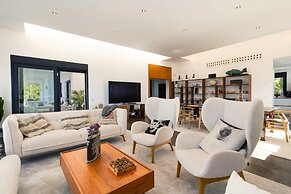 Lavish Villa With Private Pool