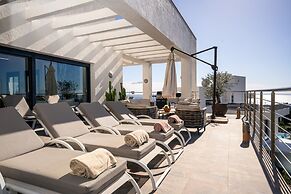 Lavish Villa With Private Pool