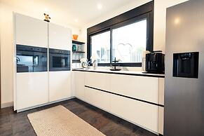 Lavish Villa With Private Pool