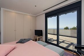 Lavish Villa With Private Pool