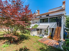 Apartment in Porec Near Rock Beach