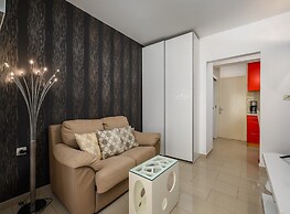 Apartment in Porec Near Rock Beach