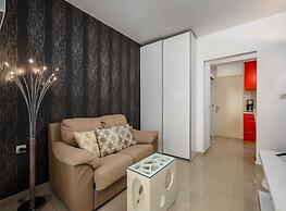Apartment in Porec Near Rock Beach