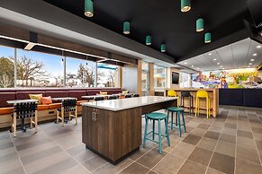 Tru By Hilton Oshkosh