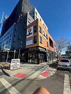 The Essence Hotel AT JFK