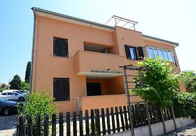 Apartment With Scenic View