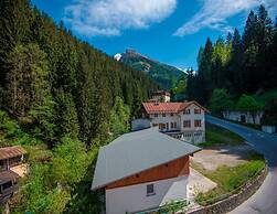 Beautiful Apartment Near Graukogel I Lift