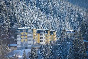 Beautiful Apartment Near Graukogel I Lift