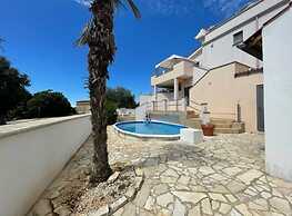 Pleasant Apartment With Pool