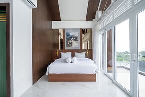 Royal Urban Resort
