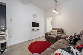 Lush Apartment With Private Pool