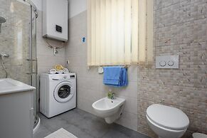 Lush Apartment With Private Pool