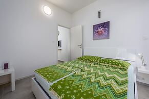 Lush Apartment With Private Pool