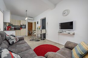 Lush Apartment With Private Pool