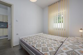 Lush Apartment With Private Pool