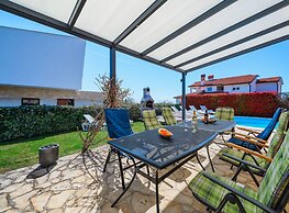 Villa Imagine With Heated Pool