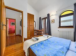 Villa Imagine With Heated Pool