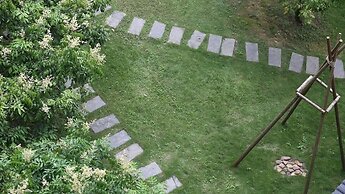 Yangshuo Geemu Building House