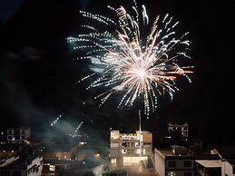 Yangshuo Geemu Building House
