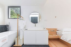 Yangshuo Geemu Building House