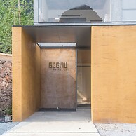 Yangshuo Geemu Building House