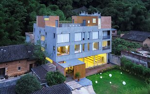 Yangshuo Geemu Building House